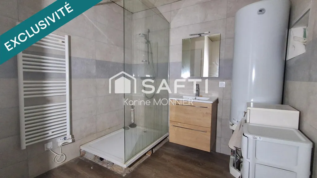 Vannitoad - City Centre House with Parking in Champagnole