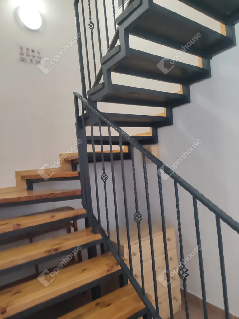 Stanze - Terraced House with Garden View in Tata