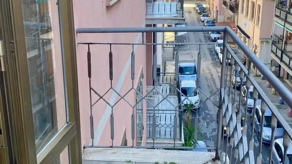 Rõdu - Two-Unit Apartment with Sea View in Follonica Centre