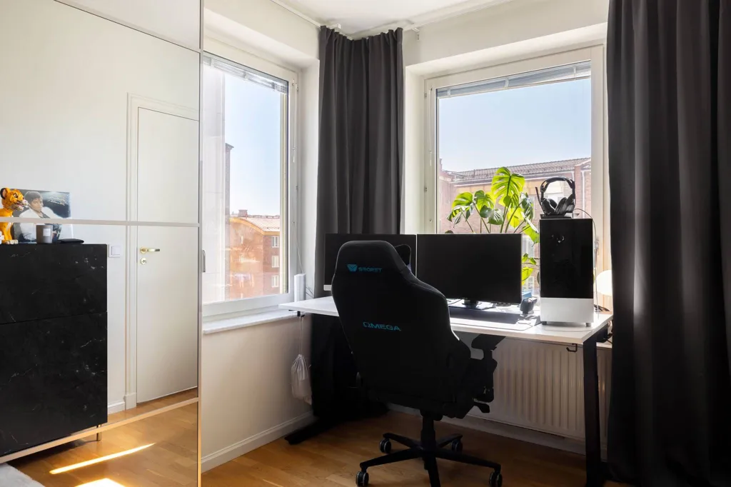 Bureau - Apartment with Two Balconies in Eriksberg