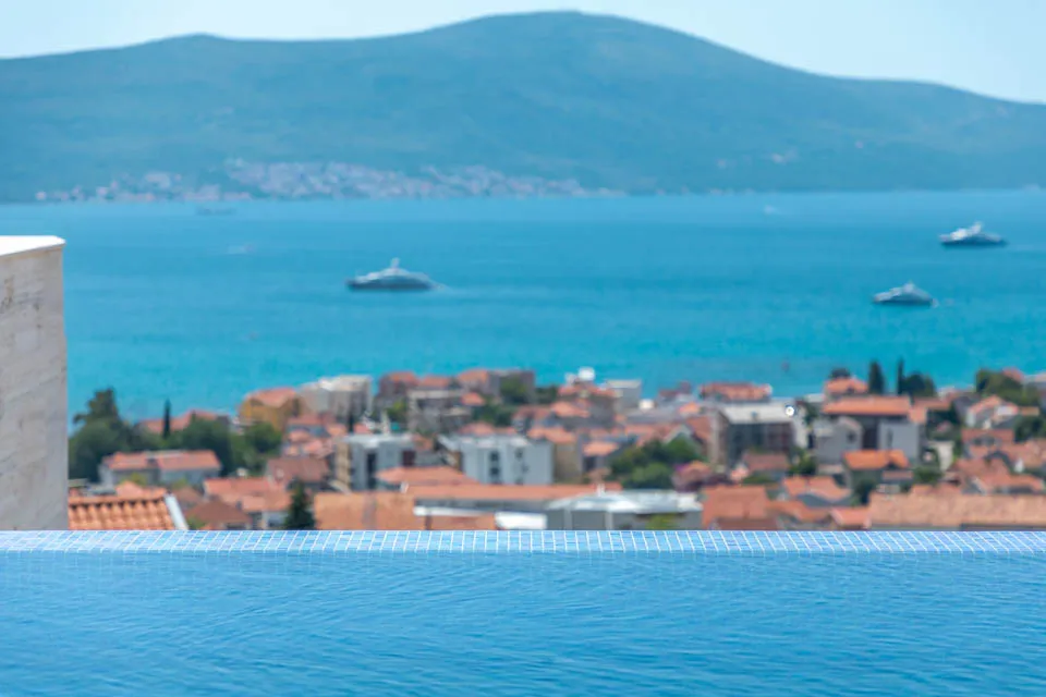 Piscine - Maison 5 chambres à Tivat