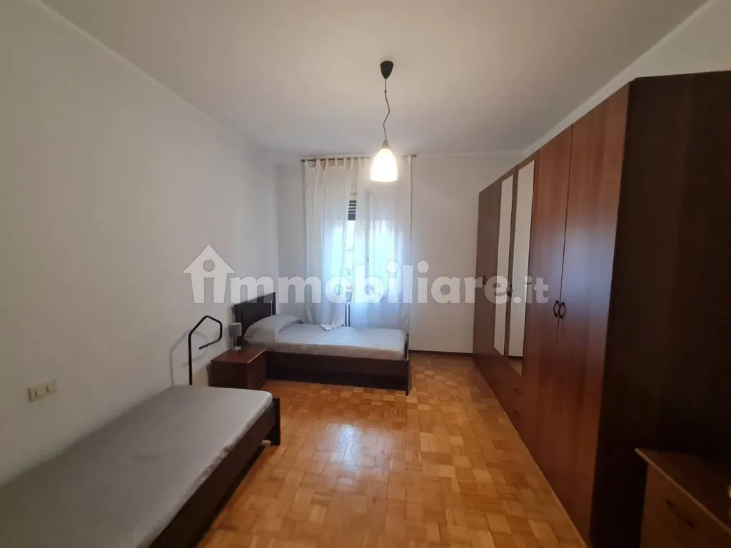 Chambres - Fully Furnished Flat with Balcony in Novara