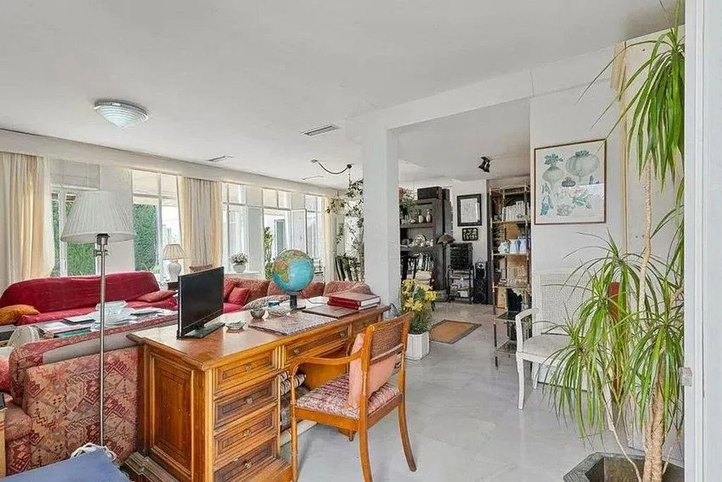 Chalet with Pool and Terrace in Casco Antiguo