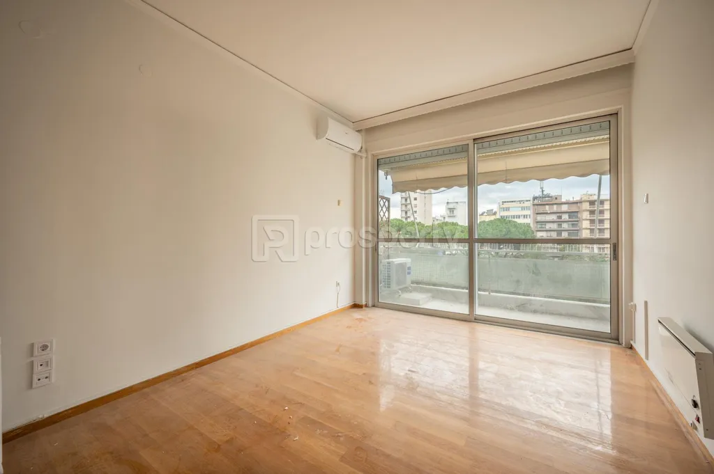 Magamistoad - Renovated Apartment with Sea View in Patras