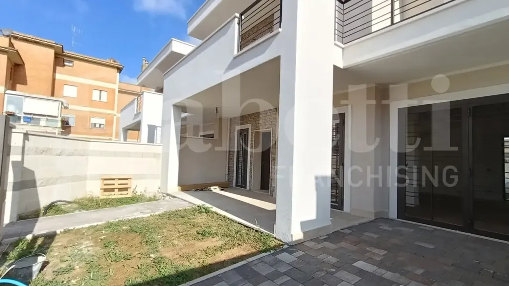 Extérieur - New Villa with Solar Panels in Anzio