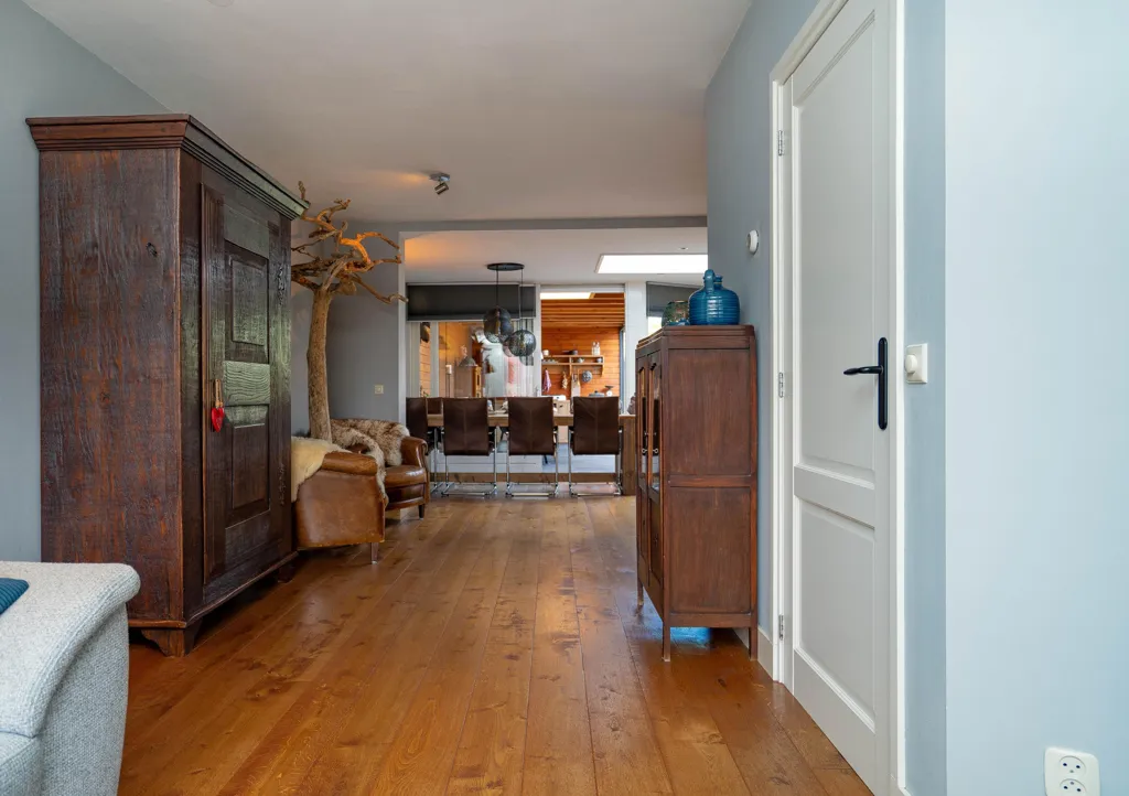 Esik - Linked Semi-detached House with Serre in Helmond