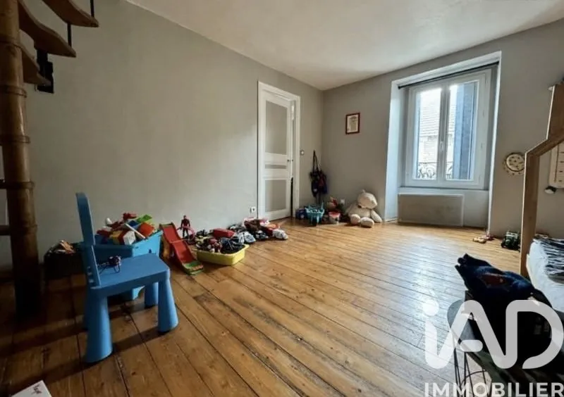 Elutuba - Charming Renovatable House in Maisse