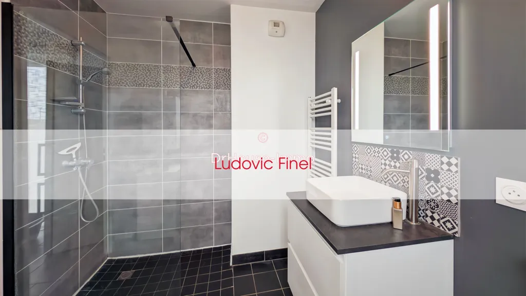 Bagni - Recent House with Double Garage in Colombelles