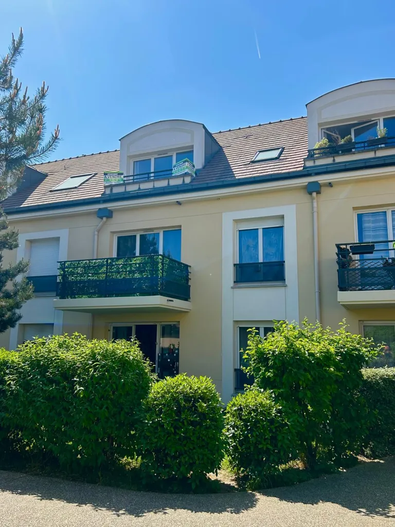 Extérieur - Appartement avec terrasse et vue dégagée à Mennecy