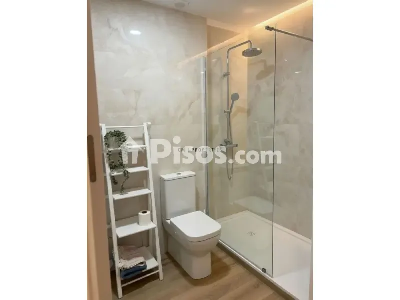 Vannitoad - Furnished Flat with Lift in El Pla del Real