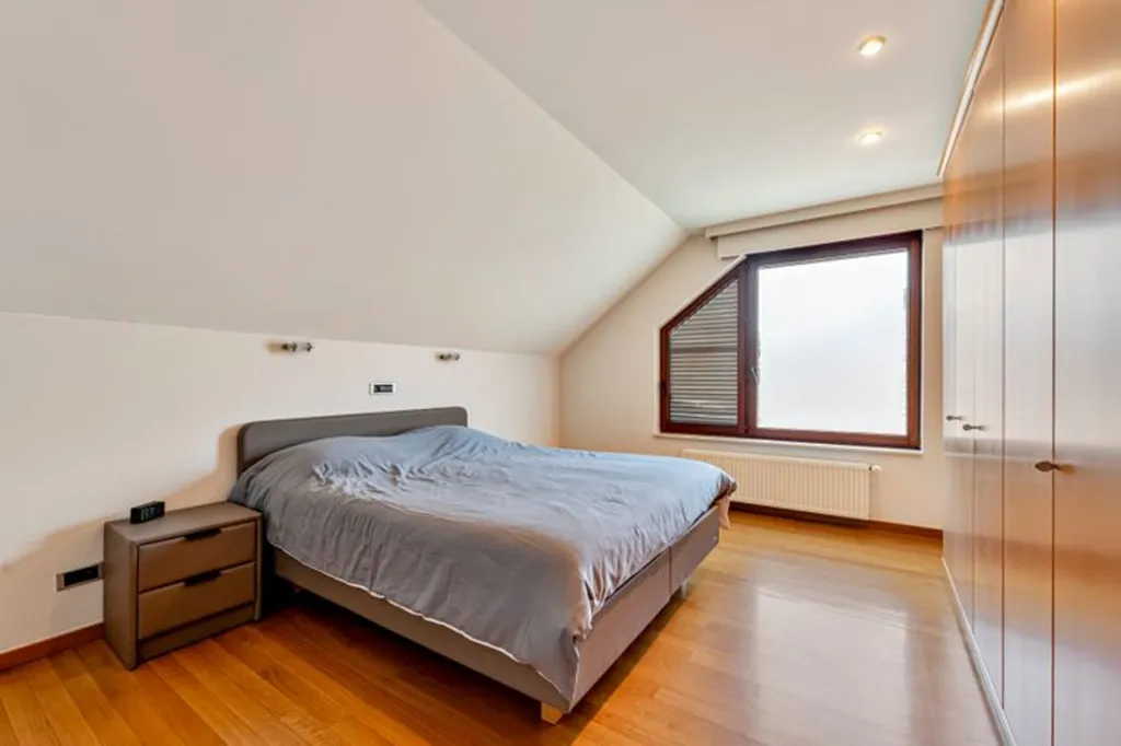 Chambres - Maison avec Jardin et Garage à Wevelgem