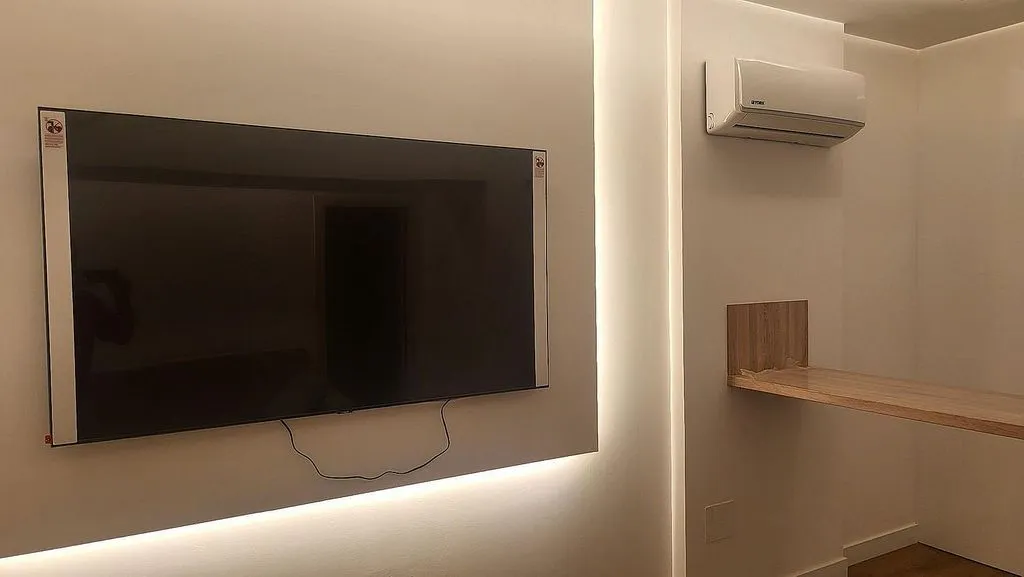 Séjour - 1-Bedroom Flat with Terrace in City Centre