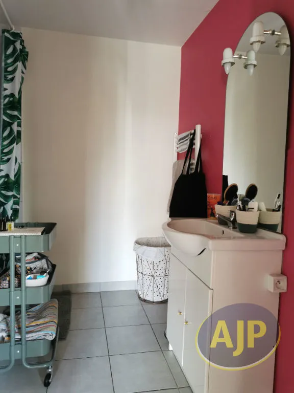 Salles de bain - Appartement 2 Chambres en Exclusivité à Segré