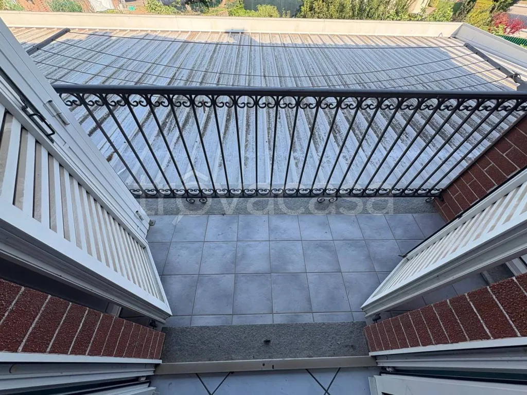 Balcon - Bifamiliar Villa with Commercial Space in Fossano