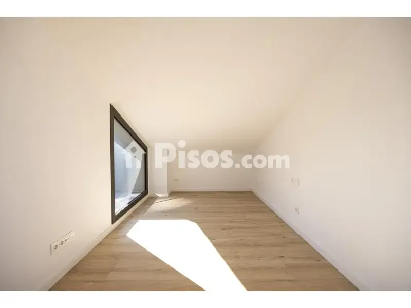 Toad - New Duplex with Pool in Tiana