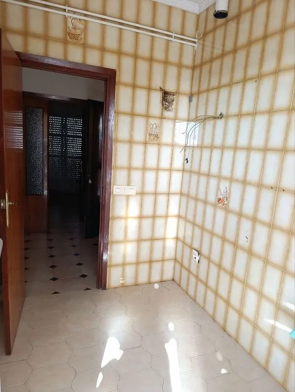 Bagni - Two-Storey House with Terrace in Valdepeñas
