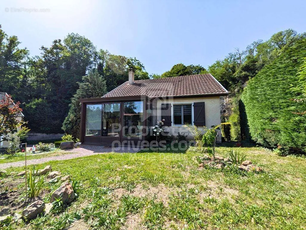 Jardin - Maison 4 pièces à Neuvy-Sur-Loire