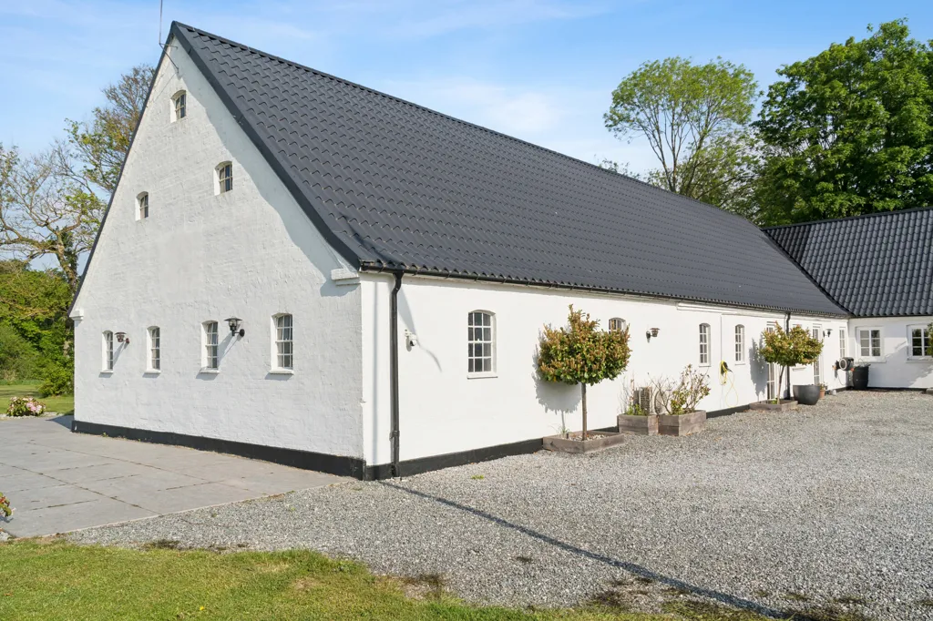 Esterno - Farmhouse with Forest View in Malling