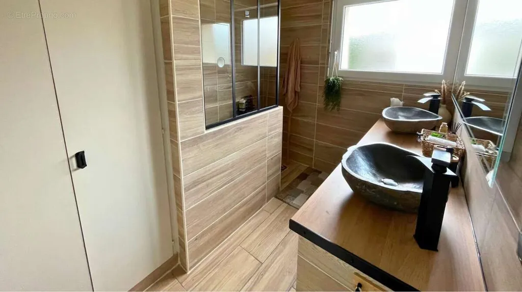 Vannitoad - Renovated Bungalow with Parking in Pulversheim