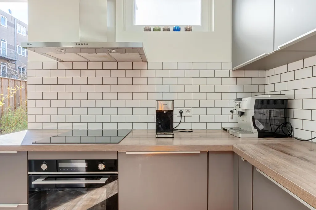 Köök - Galerijflat with Modern Kitchen in Provenierswijk