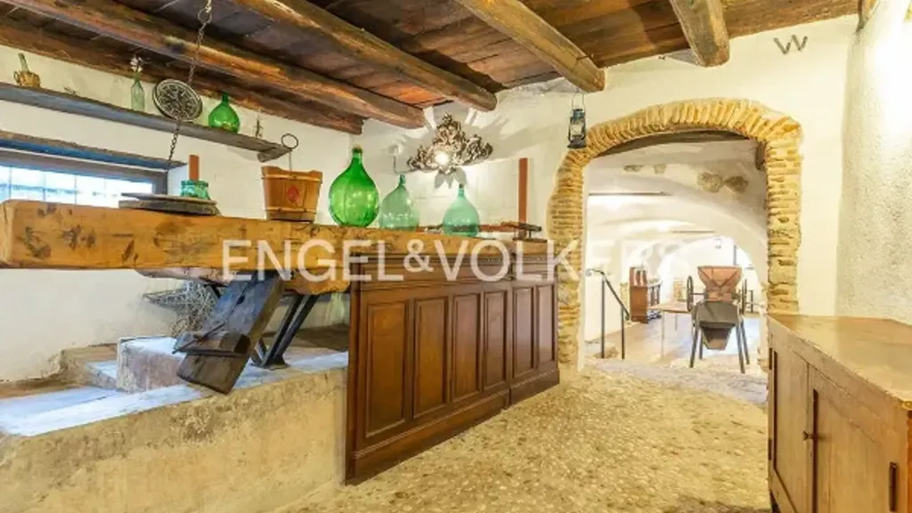 Toad - Historic Villa with Pool in Cantalice