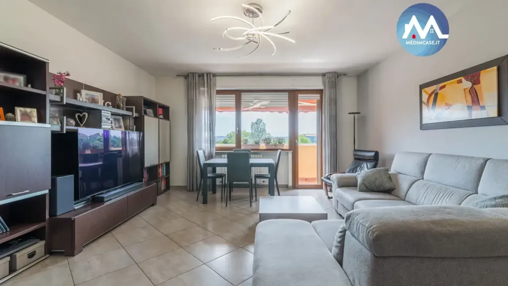 Living Room - Trilocale with Balcony in Pesaro