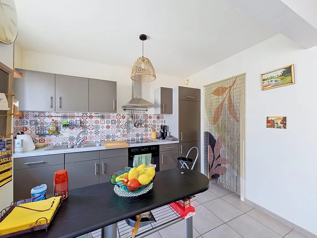 Cucina - 2-Bed Apartment with Terrace in Silly