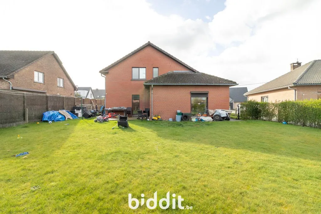 Aed - 4-Faced House with Garden in Borgloon