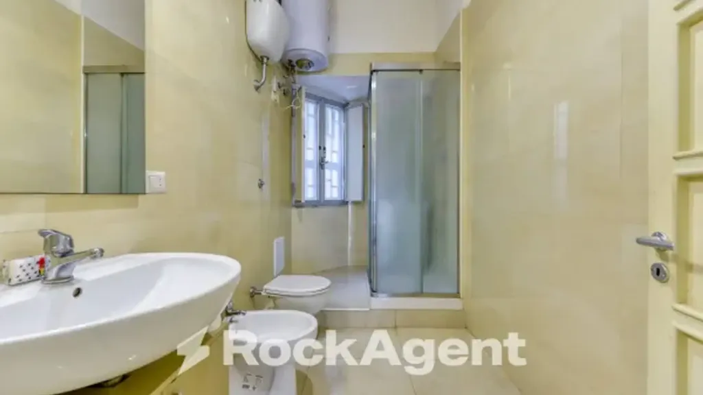 Vannitoad - Apartment with Terrace in Central Chiaia