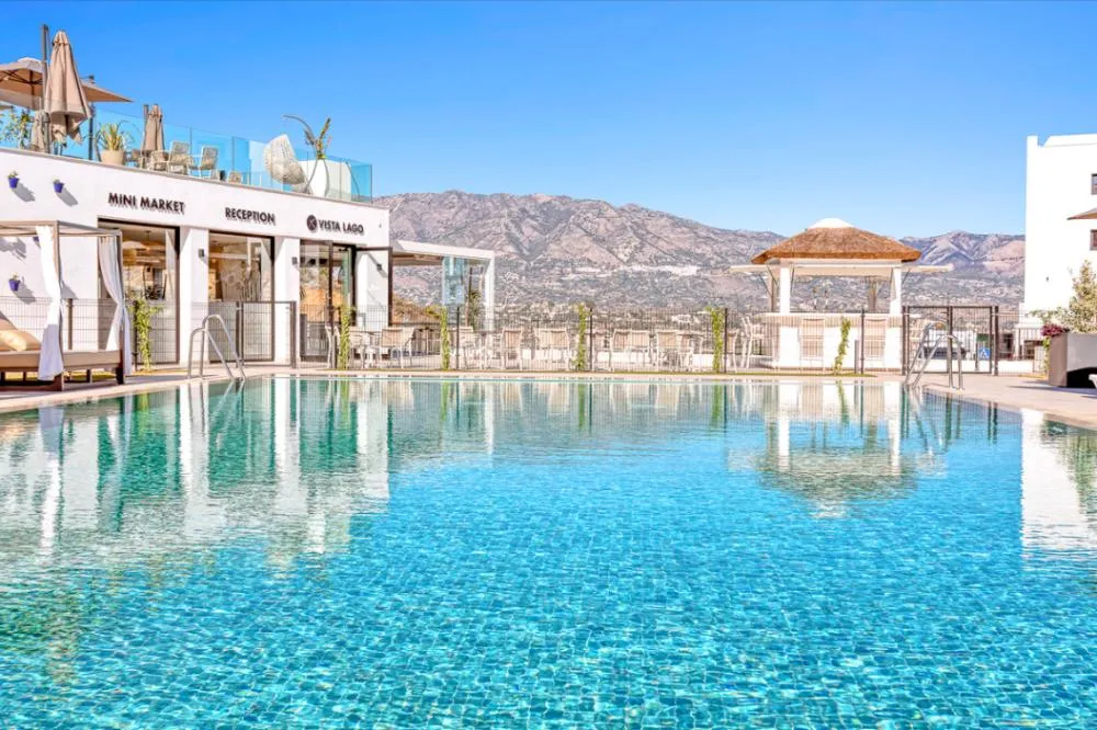 Bassein - Key-Ready 3-Bed Apartment with Sea Views in Mijas