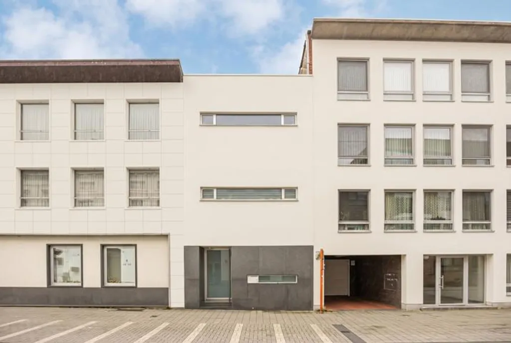 Esterno - Architectural House with Terrace in Turnhout
