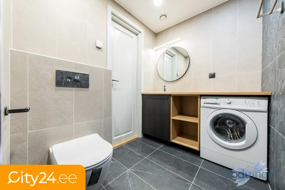 Vannitoad - 2-Bedroom Apartment with Modern Kitchen in Kalamaja