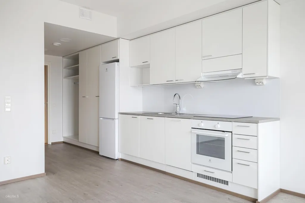 Köök - Modern Studio with Balcony in Finnoo, Espoo