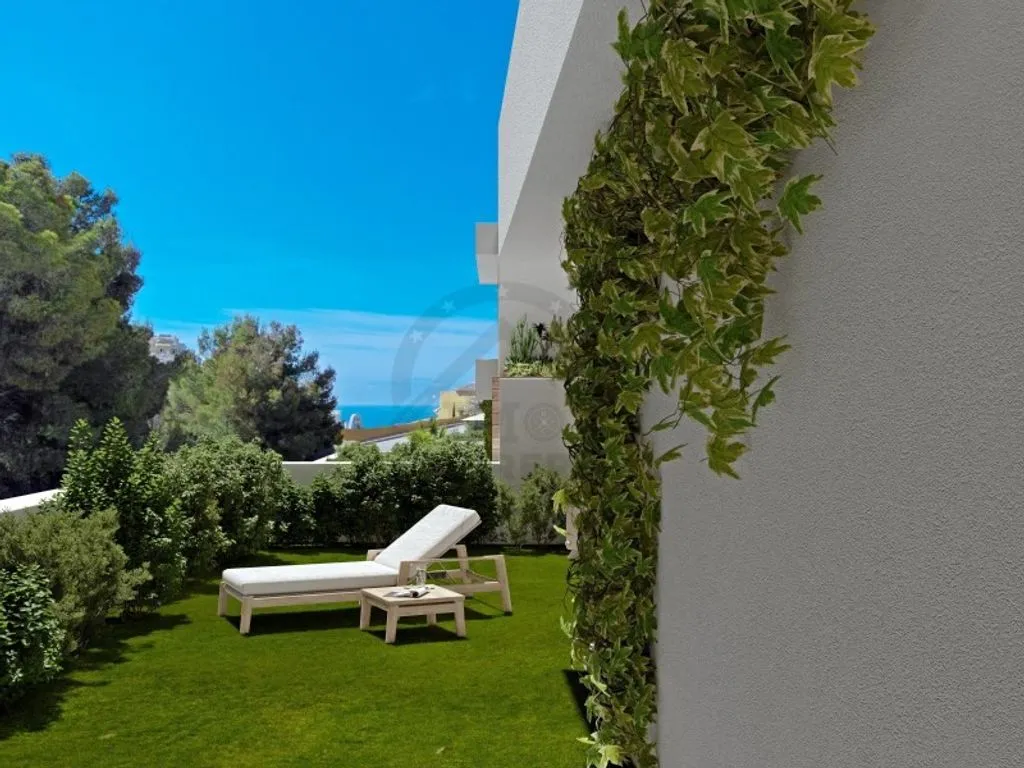 Aed - Contemporary Apartment with Private Garden in Benitachell