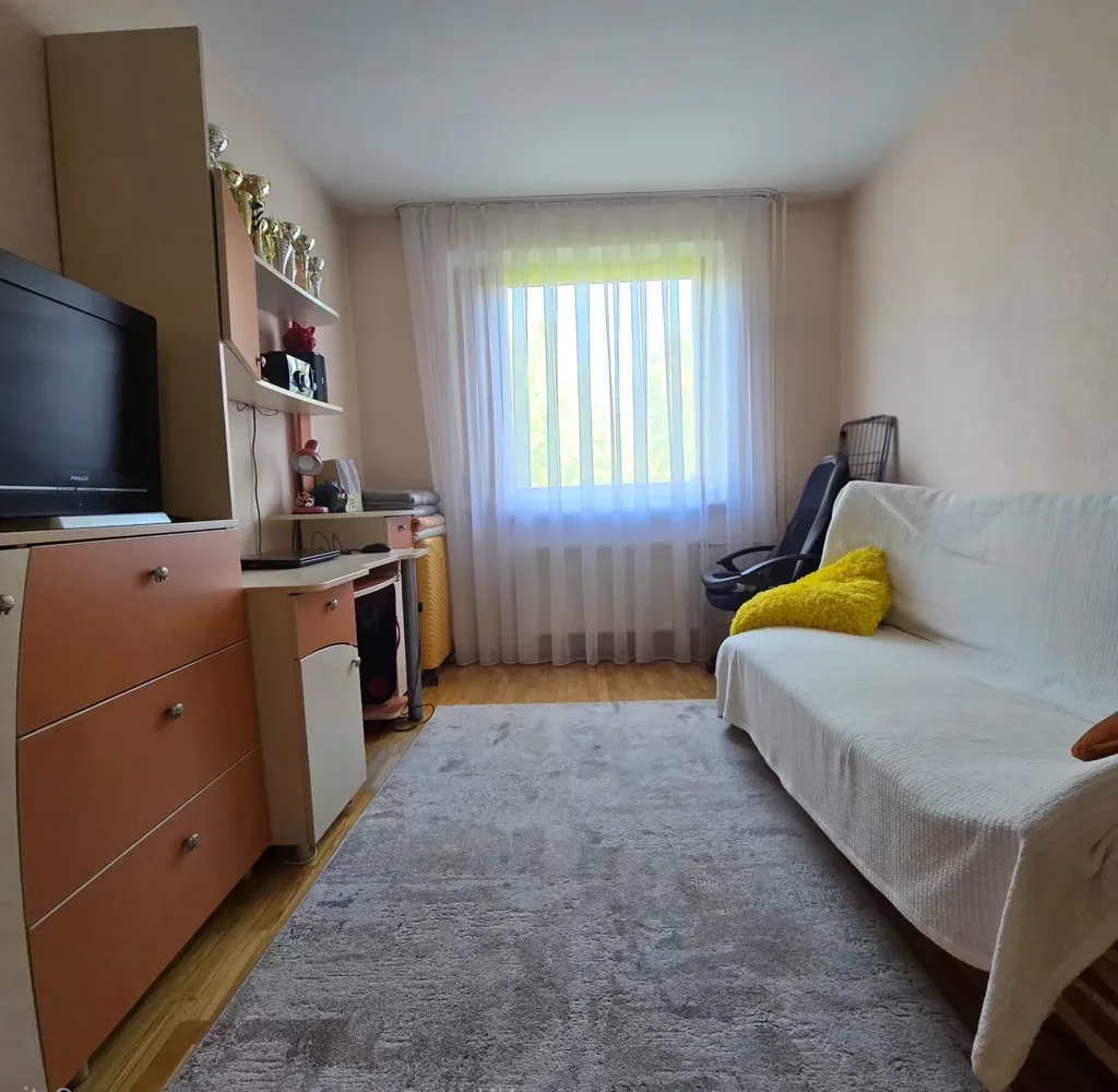 Chambres - 4-Bedroom Apartment with Balcony in Klaipėda