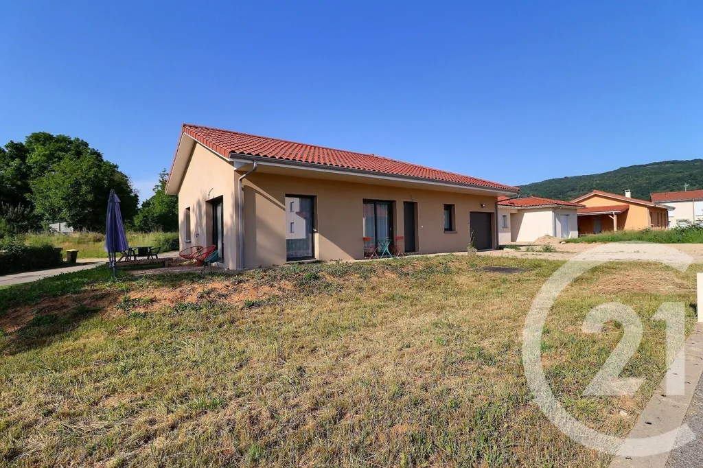 Extérieur - Maison Moderne avec Jardin à Simandre-sur-Suran