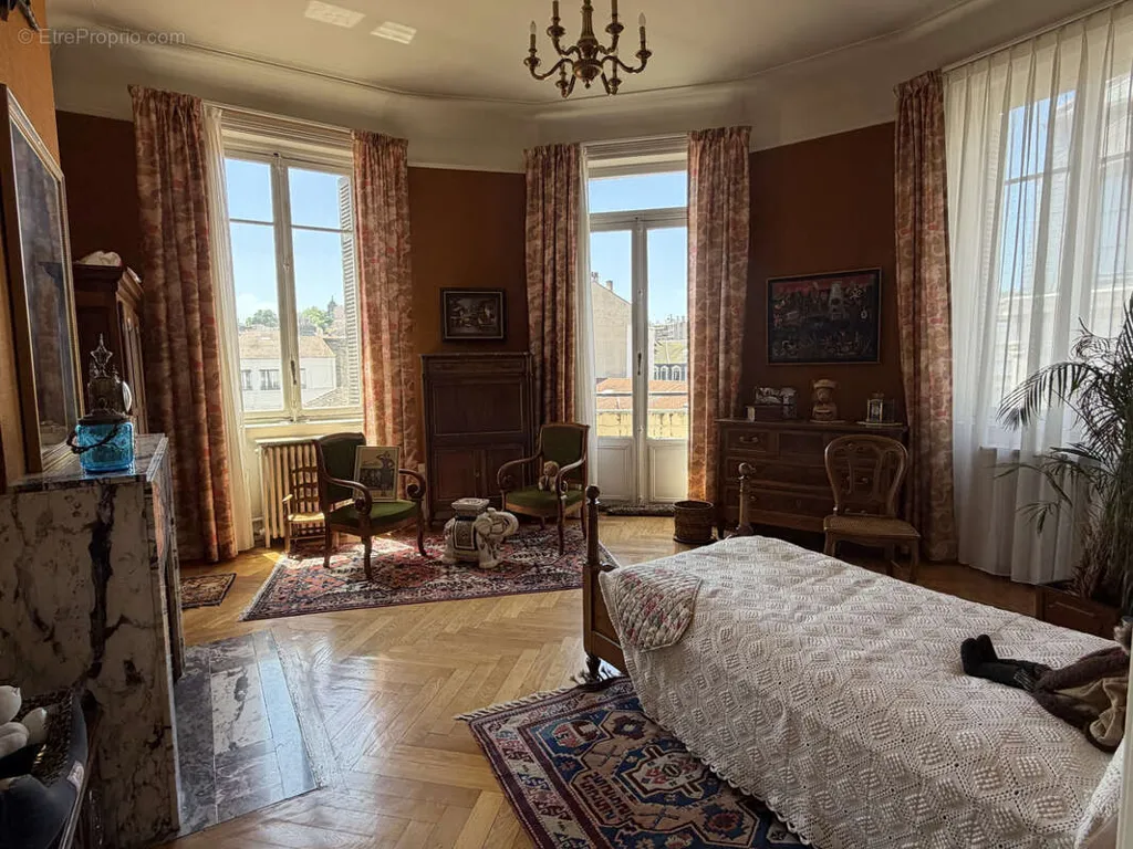 Camere da letto - Art Deco Apartment with Balcony in Saint-Étienne Centre