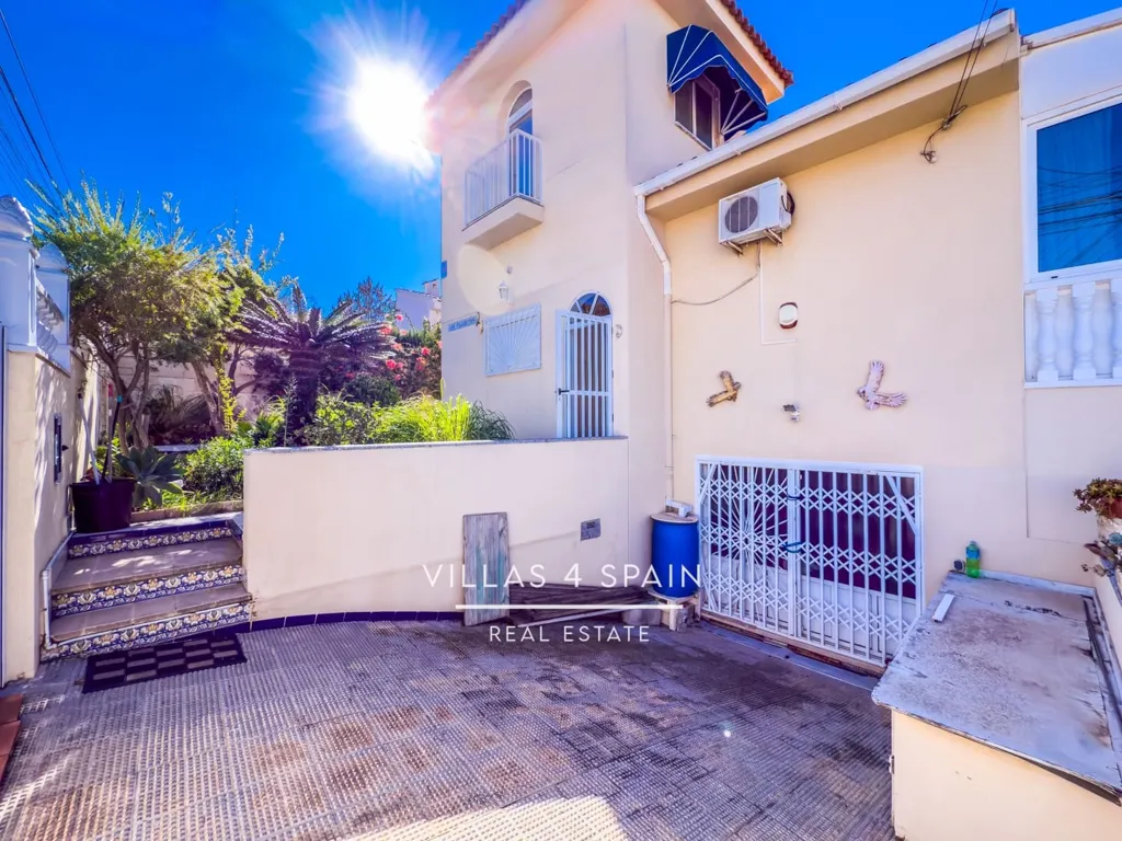Giardino - Villa with Golf Course Views in Ciudad Quesada