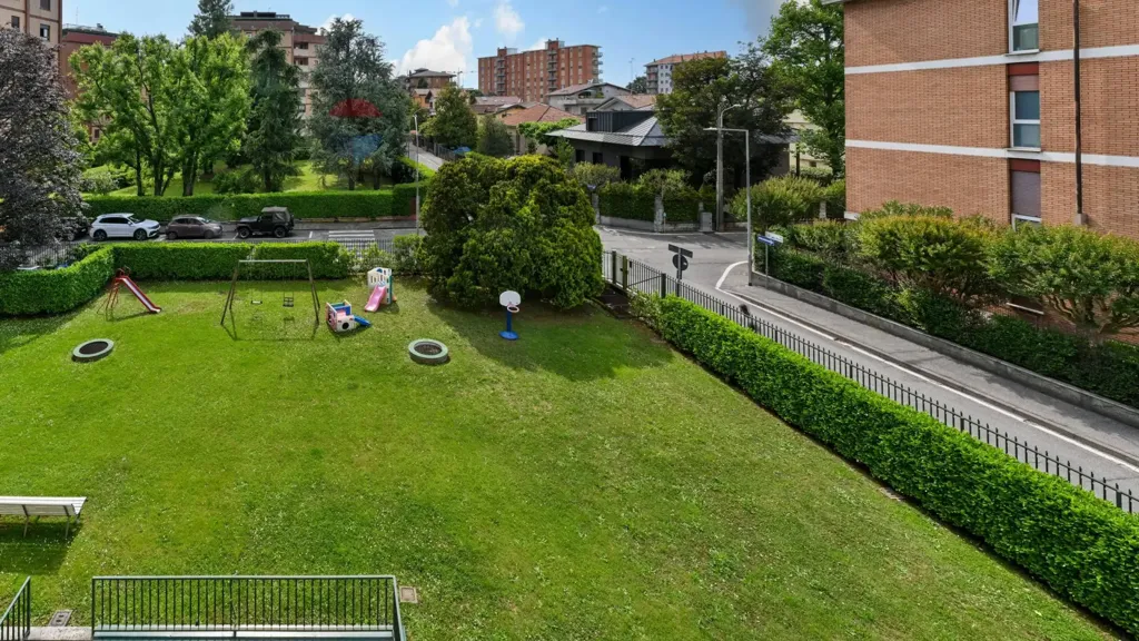 Aed - Bright Three-Bedroom with Park Views in Vedano al Lambro