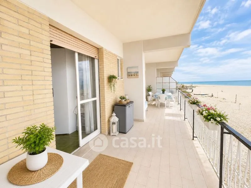 Balcone - Seafront Bilocale with Terrace in Cesano, Senigallia