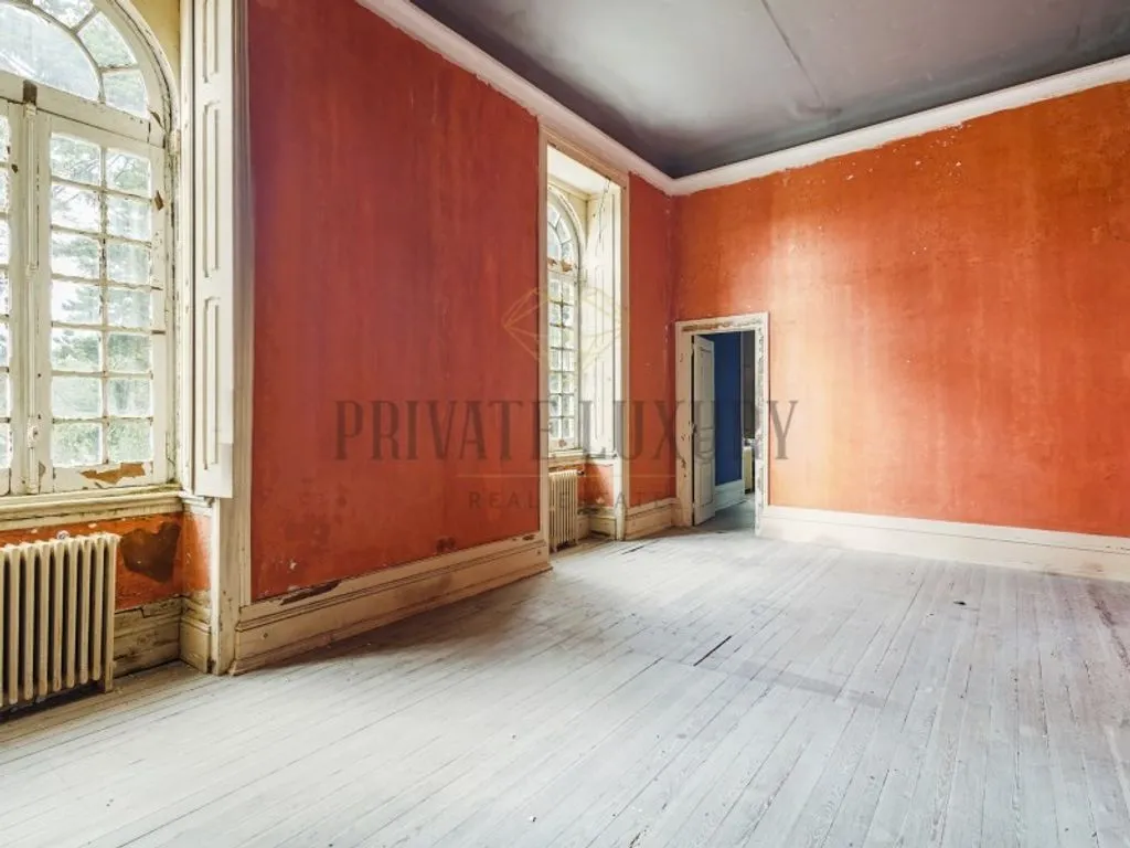 Toad - Historic Quinta with 100 Hectares in Sintra