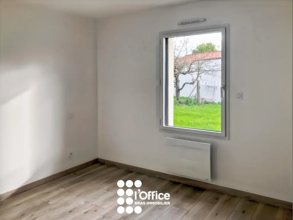 Stanze - New Flat-Plan House with Terrace in Grosbreuil