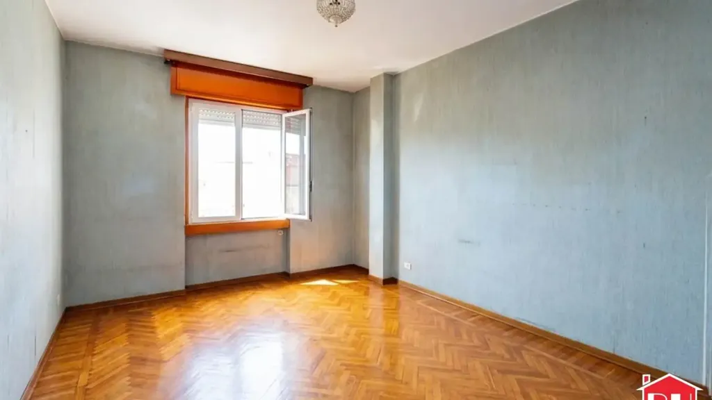 Pièces - Penthouse with Balcony in Nolo, Milan