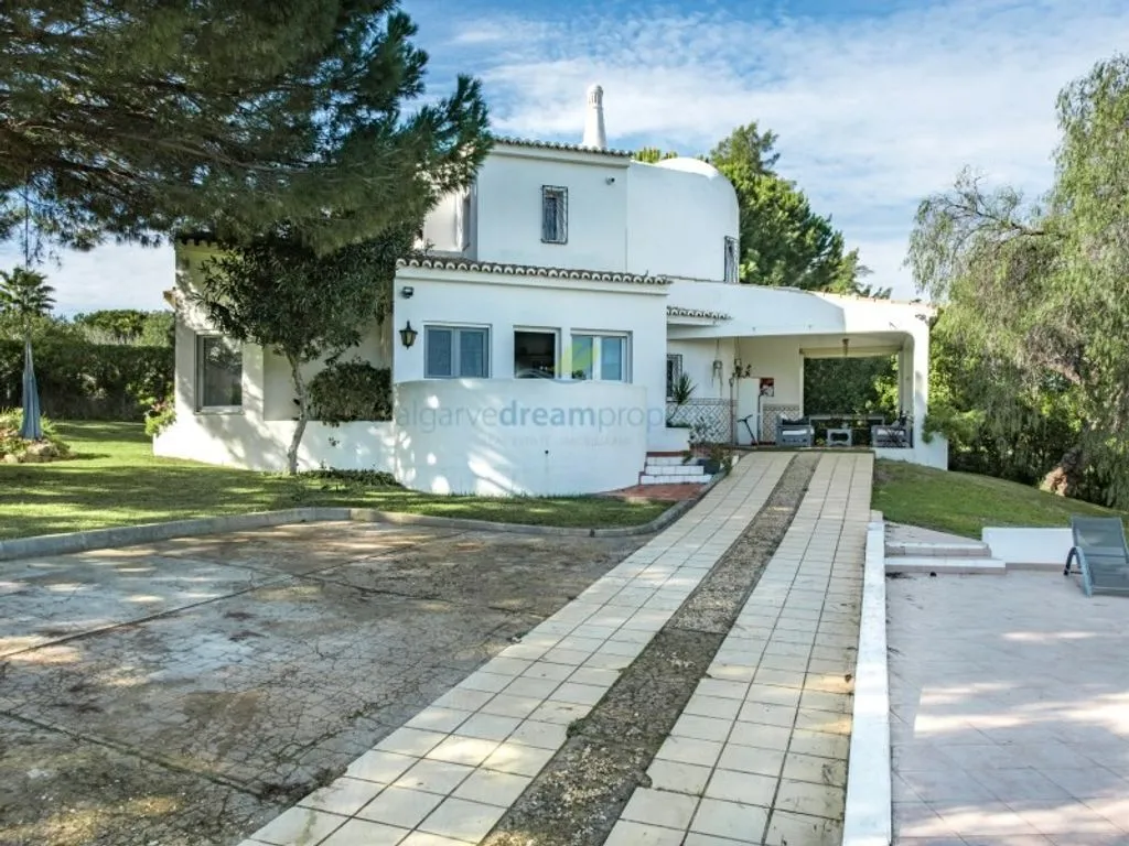 Välivaade - Luxury Villa with Pool in Porches, Lagoa