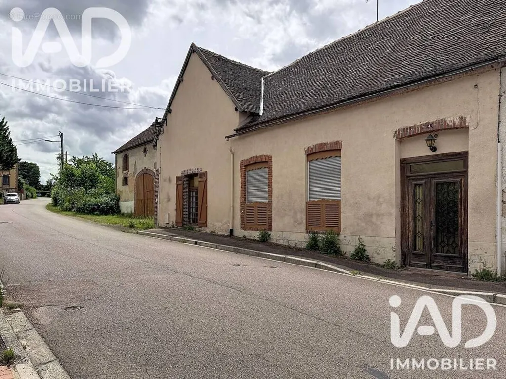 Välivaade - Townhouse with Parking in Chene-Arnoult