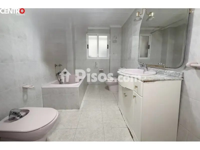 Vannitoad - Spacious Apartment with Balcony in Santa Clotilde