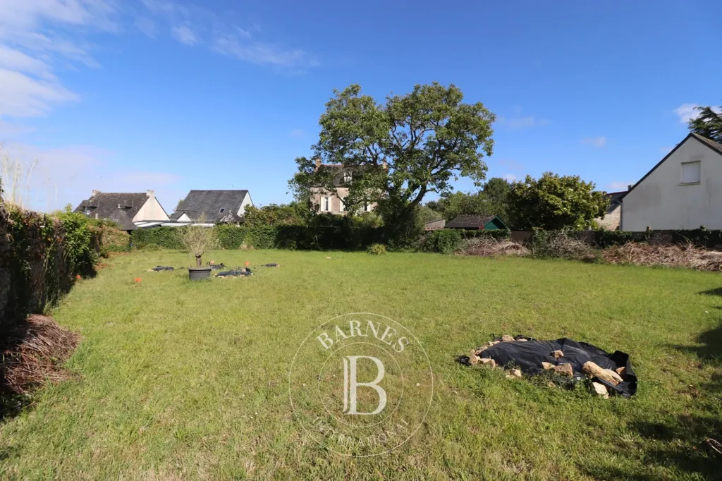 Giardino - Constructible Plot with Sea View in Île-d'Arz