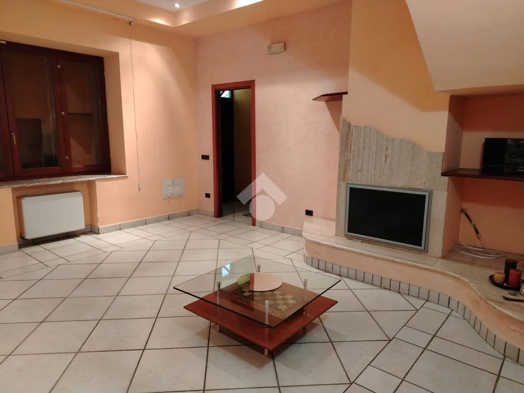 Elutuba - Villa with Garden in Altavilla Irpina