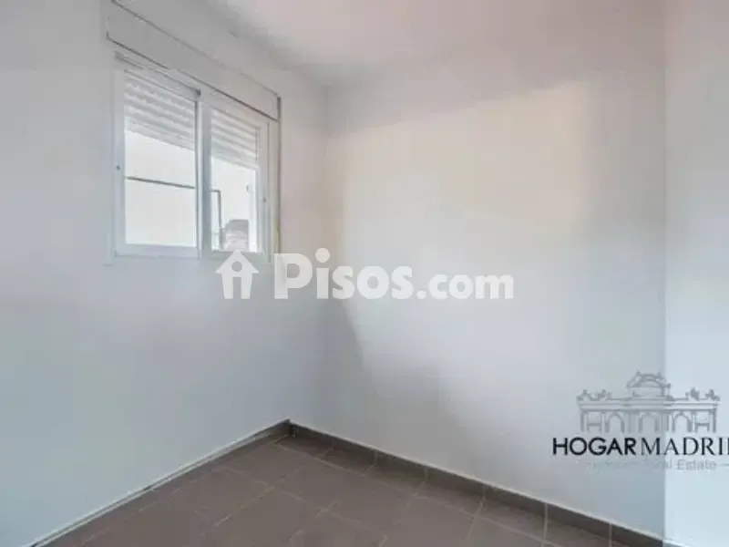 Pièces - Classic Apartment with Balconies in Jerónimos