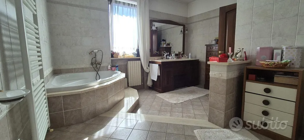 Salles de bain - Bifamiliar Villa with Private Garden in Frossasco